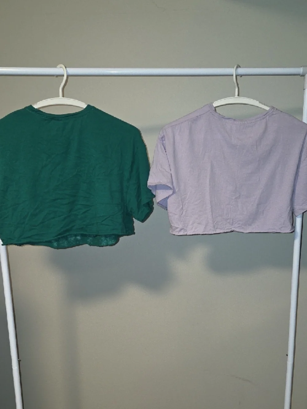 Lot Of 2 Crop Tops,Green Boston Graphic And New York Tee - Picture 3 of 8
